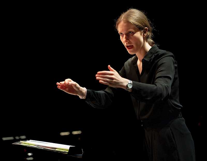 Elisabeth Tzschentke dirigiert Cantamus Gießen bei den European Choir Games 2025 © INTERKULTUR Jonas Persson Elisabeth Tzschentke dirigiert Cantamus Gießen bei den European Choir Games 2025 © INTERKULTUR Jonas Persson